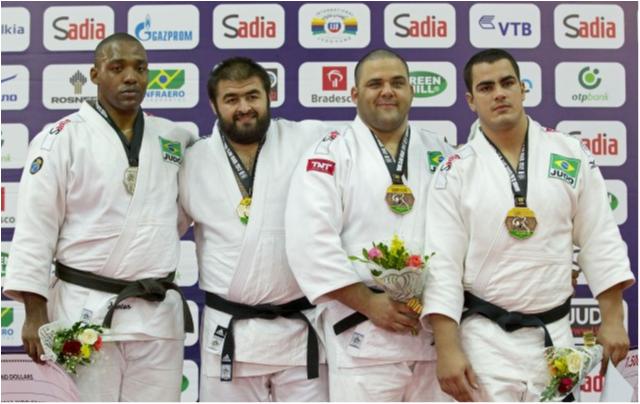After their training on Half Middleweight and Heavyweight categories, the athletes fly to Miami for the Grand Prix