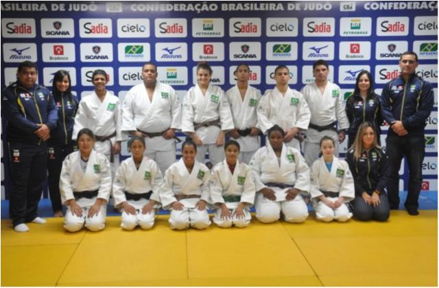 The Brazilian Cadet Team Board to Miami to Compete in the World Cadet Judo Championship