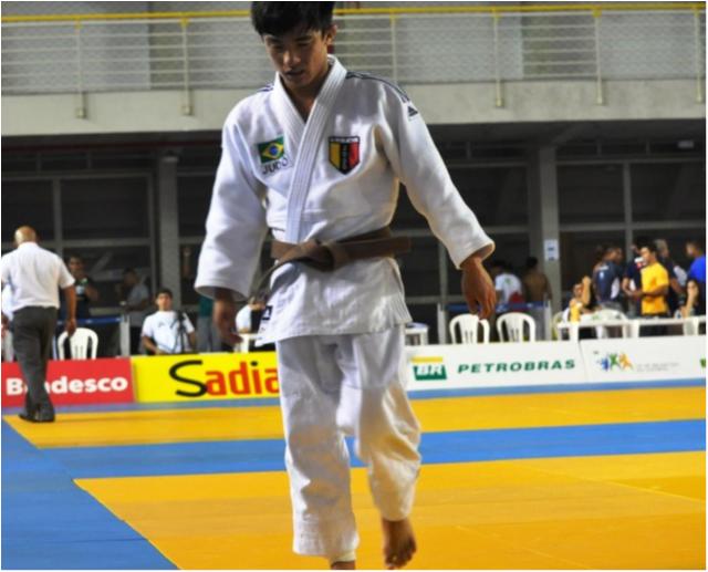 Bruno Watanabe and Joice Braga Are Gold Awarded at Gymnasíade 2013