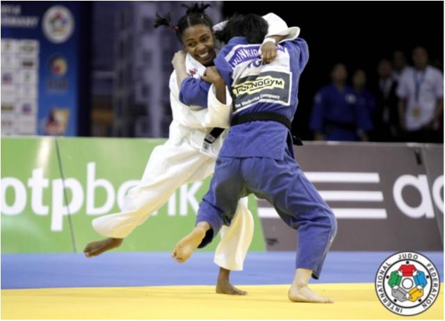 Erika Miranda and Ketleyn Quadros Won Two Medals for Brazil in the GP from Dusseldorf