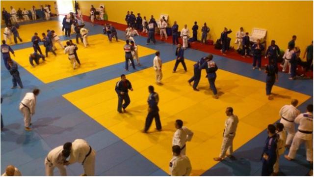 Athletes Take Part in Their First Training Session in Saquarema