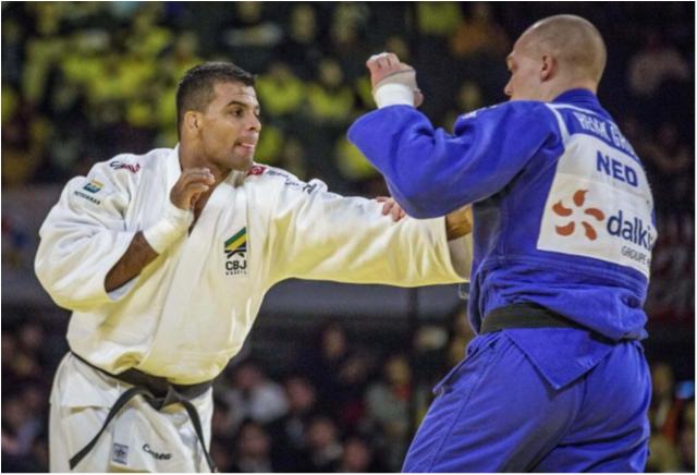 Luciano Correa and Samanta Soares Reach the Seventh Place in Dusseldorf