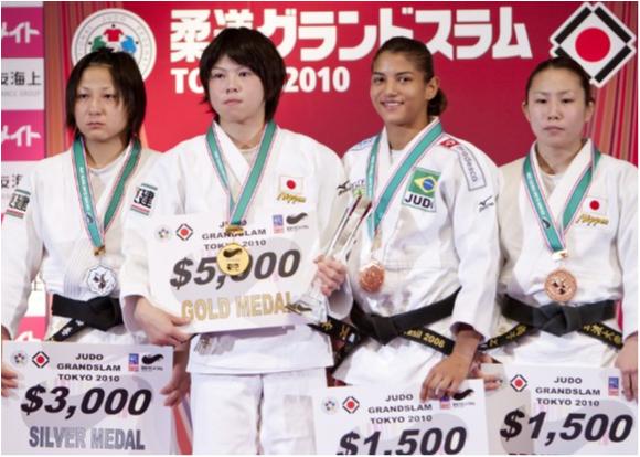 Sarah Menezes é bronze no Grand Slam de Tóquio