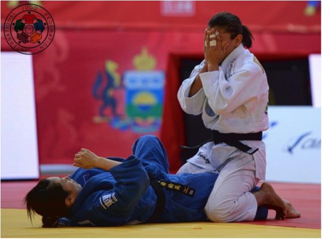Sarah Menezes e Charles Chibana são campeões no Grand Slam de Tyumen