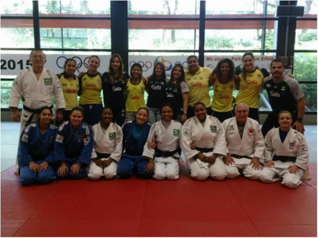 Chega ao fim treinamento feminino na Alemanha