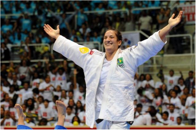 Mayra Aguiar é a grande vencedora da 4ª edição do Prêmio Renato Cardoso