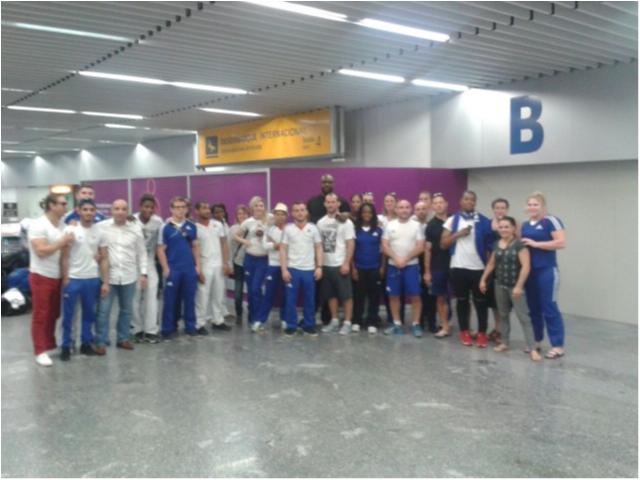 Europeus desembarcam no Rio para treinamento em Saquarema