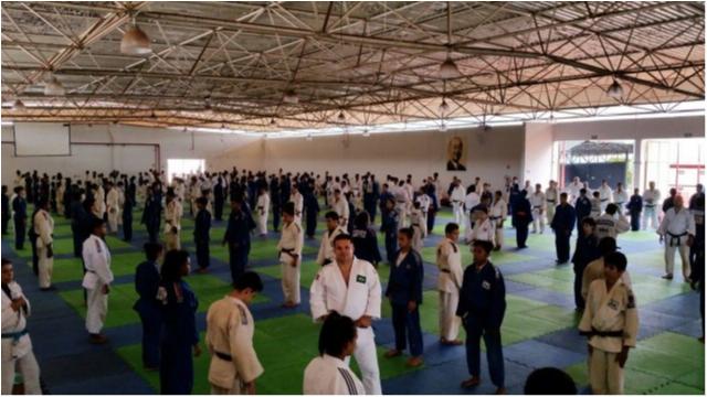 Antes de partir para o Treinamento de Campo, Tiago Camilo participa de Shotyu Gueiko