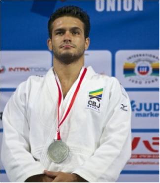 Após prata em Varsóvia, Leandro Guilheiro recupera 76 posições no ranking mundial