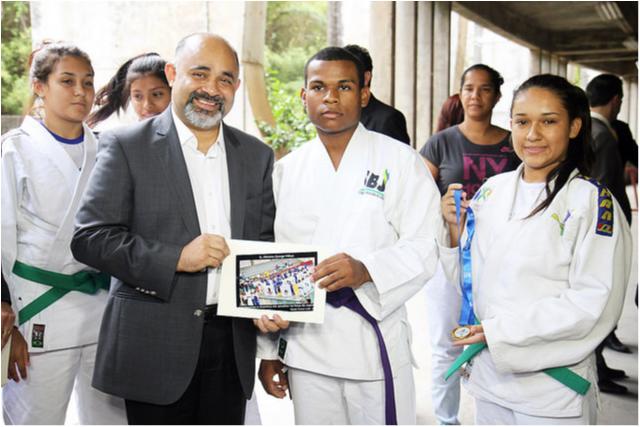 Alunos do Avança Judô participam de encontro com ministro do Esporte