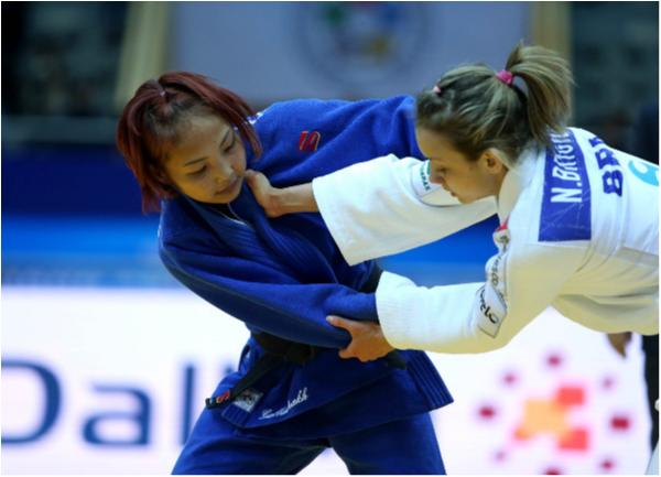 Nathália Brigida conquista a prata no Grand Prix de Samsun
