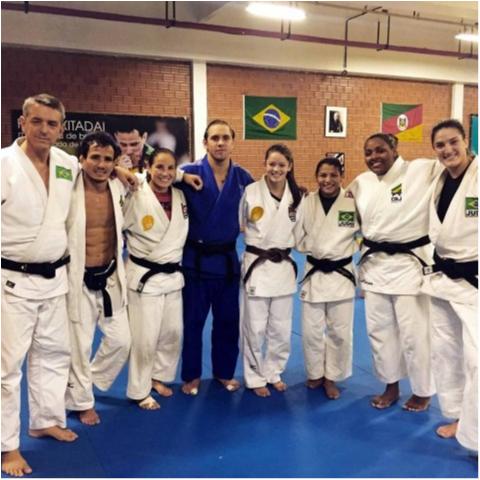 Sarah Menezes faz intercâmbio de treinamento na Sogipa