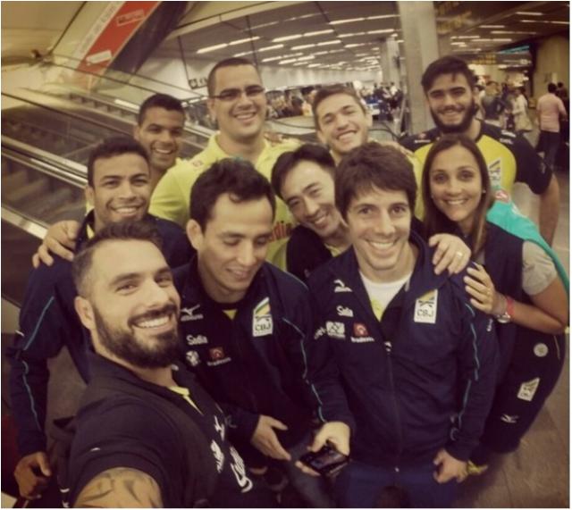 Equipe masculina do Brasil chega a Toquio para treinamento de campo
