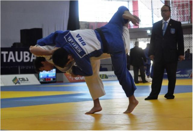 Minas, Pinheiros e Instituto Reação saem na frente no Troféu Brasil 2015