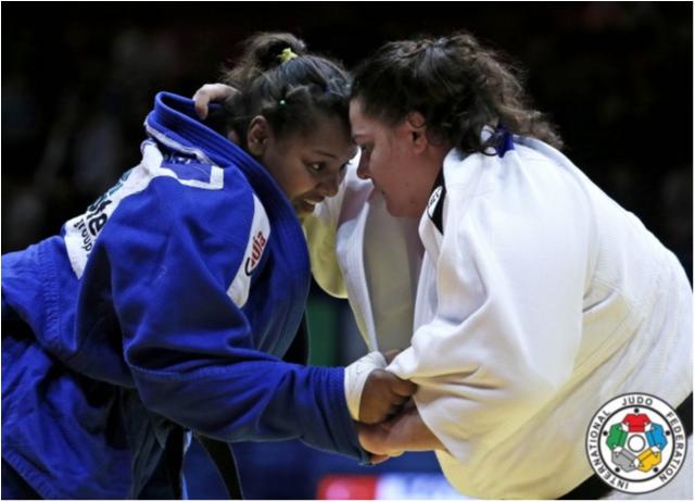 Rochele Nunes é a melhor brasileira no último dia de Grand Slam de Tyumen