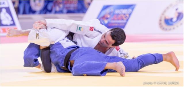 Felipe Kitadai e Nathália Brigida ficam em quinto no Mundial Astana 2015