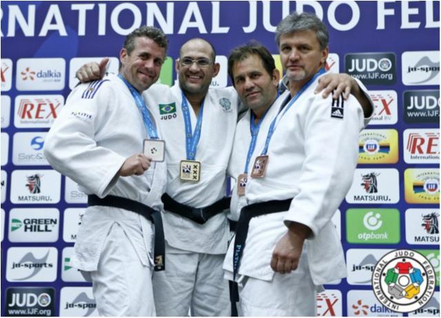 Ouro e bronzes no terceiro dia do Campeonato Mundial de Veteranos Amsterdã 2015