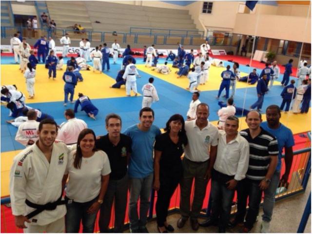 Autoridade Brasileira de Controle de Dopagem realiza testes com judocas no Treinamento de Campo Sênior