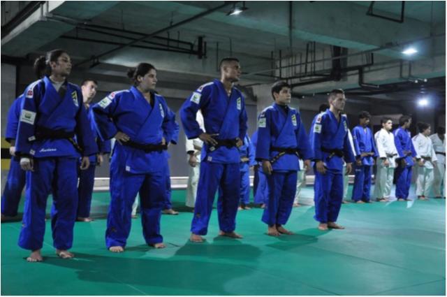 Equipes de Brasil e Áustria treinam antes do SuperDesafio BRA