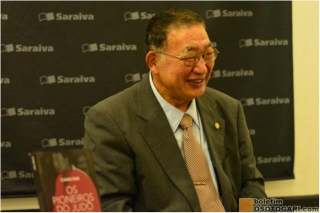 Chiaki Ishii lança livro em São Paulo 