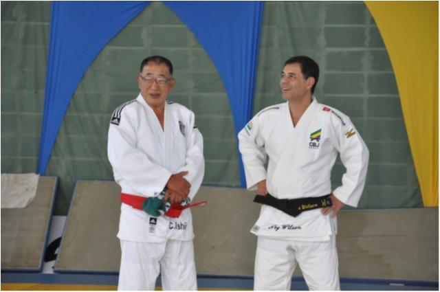 Chiaki Ishii e Henrique Guimarães participam de treinamento da seleção em Pindamonhangaba