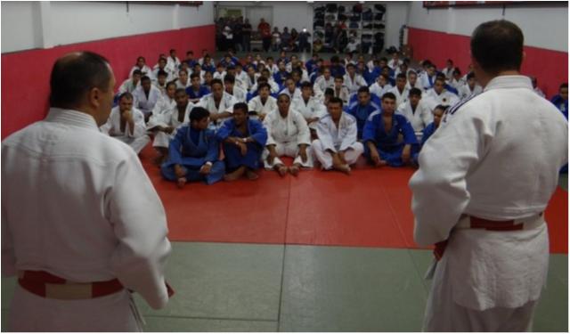 Seleção Paulista realiza treinamento no CAT com o campeão olímpico Rogério Sampaio