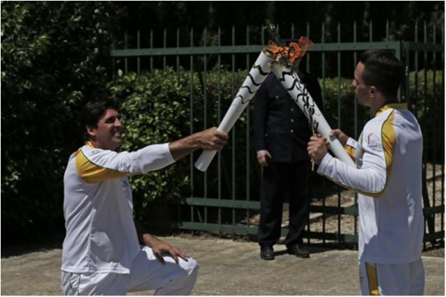 Chama Olímpica é acesa na Grécia