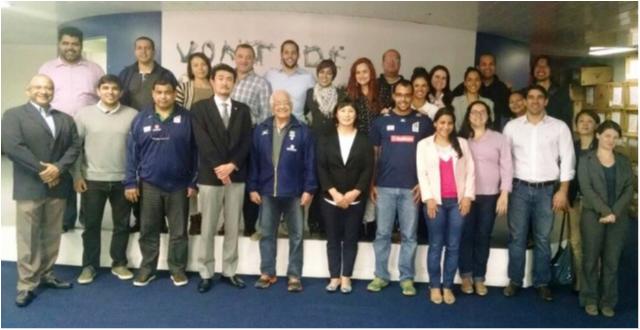 Medalhista olímpica japonesa visita sede da CBJ no Rio de Janeiro