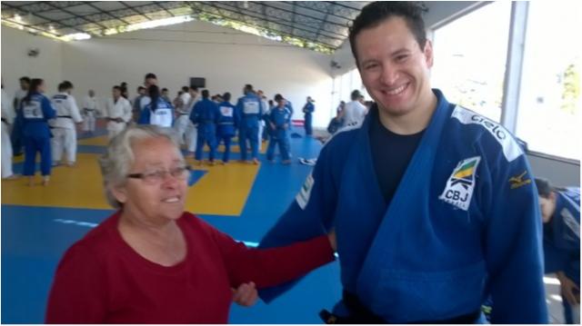 Último treino em Pinda termina com confraternização no tatame