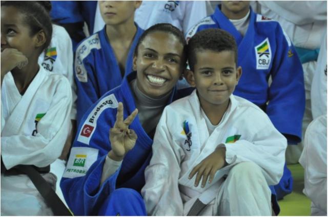 Alunos do Avança Judô recebem seleção na Bahia