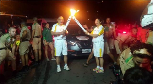 Chiaki e Vânia Ishii conduziram a Tocha Olímpica no último sábado, em Itapetininga