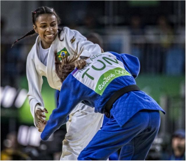 Erika Miranda termina em quinto lugar nos Jogos Rio 2016