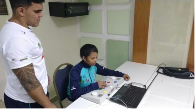 Além dos treinos no tatame, atletas passam por avaliações e têm palestras no TC Sub-18