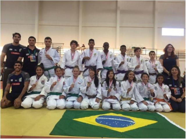 Brasileiros conquistam 15 medalhas no Sul-Americano Sub 15, no Paraguai