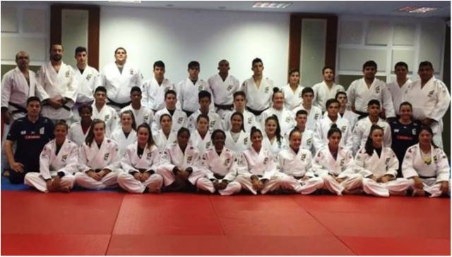 Por desempenho no Curso de Capacitação de Técnicos e na Seletiva de Base, treinadores são convocados para Estágios Internacionais