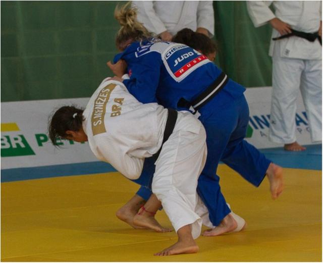 Japão extingue faixa preta listrada feminina em competições nacionais