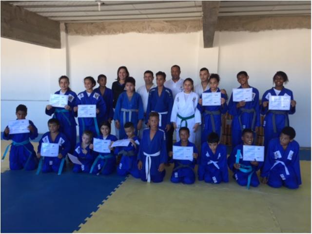 Alunos do Avança Judô de Guarapari (ES) realizam exame de troca de faixa