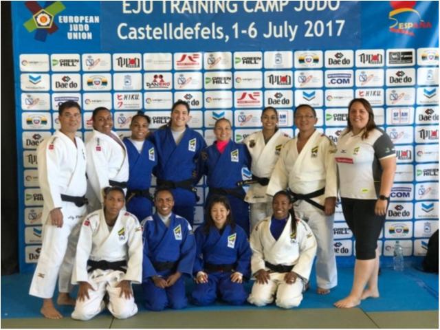 Seleção feminina de judô treina na Espanha com foco no Mundial 