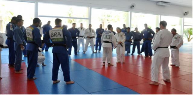 Seleções brasileiras de judô se apresentam para treinamento de campo em Pindamonhangaba