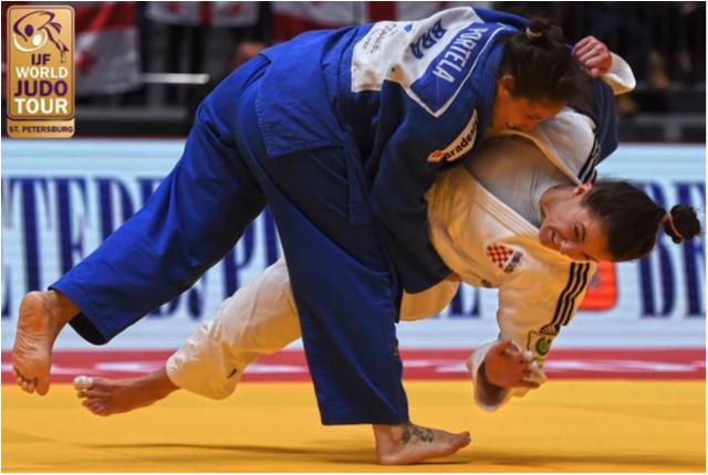 Maria Portela é campeã, e Brasil encerra temporada 2017 com cinco pódios no World Masters de São Petersburgo