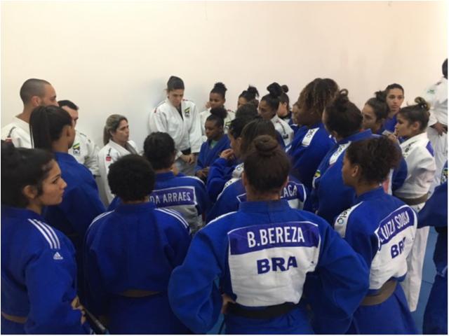 Seleções Sub-18 e Sub-21 do Brasil se juntam à equipe principal para treinos em Pindamonhangaba