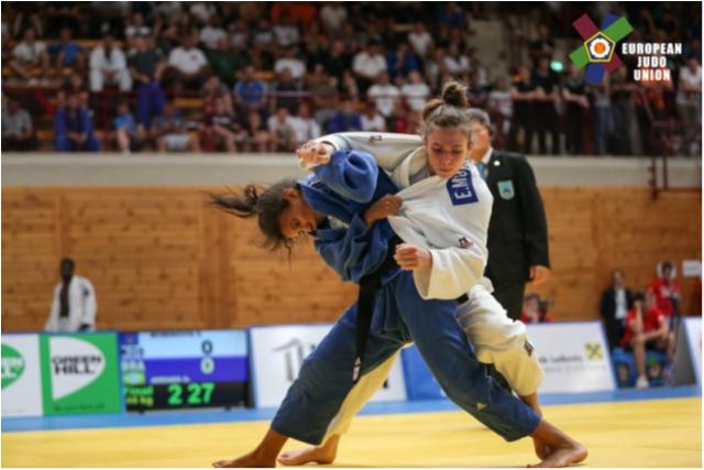 Com três campeãs na Áustria, seleção júnior mostra força e coloca o Brasil em segundo no quadro geral de medalhas