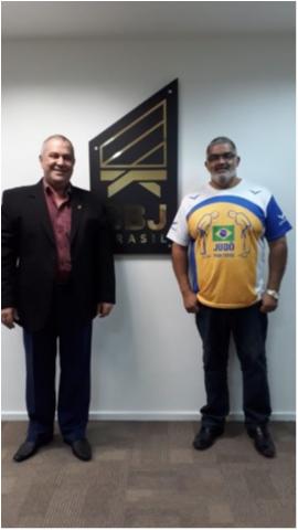 Professor Giovani Ferreira visita sede da CBJ 