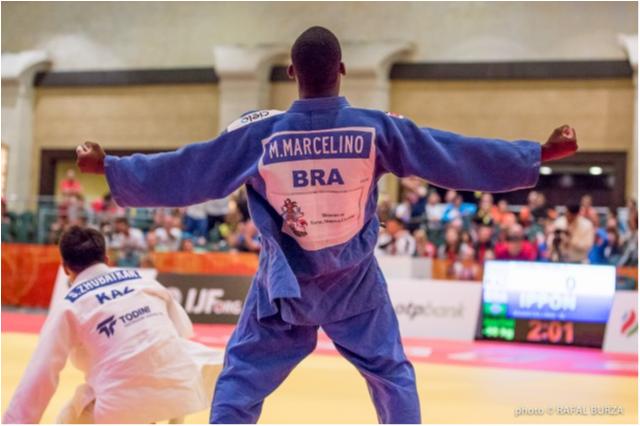 Michael Marcelino (66kg) é vice-campeão mundial júnior e garante terceira medalha brasileira em Nassau