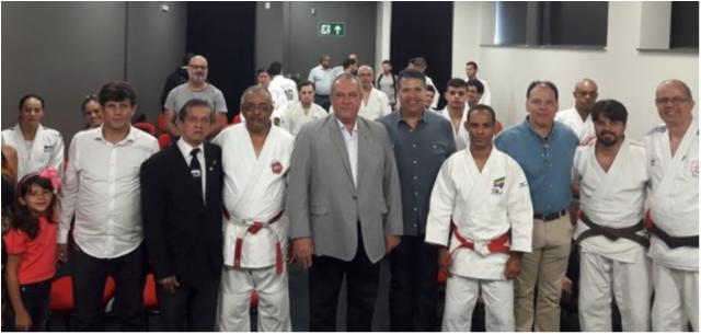Professores mineiros Gleyson Alves e Avelino Silva são homenageados pela CBJ