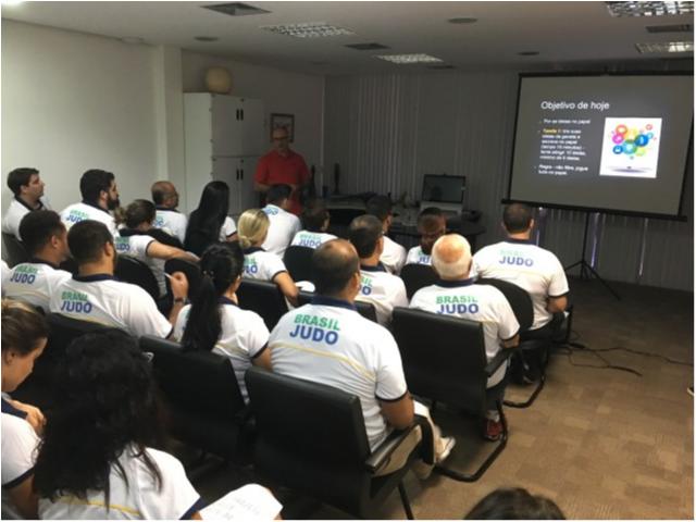 CBJ promove treinamento com dinâmicas e palestras para colaboradores na sede administrativa no Rio de Janeiro