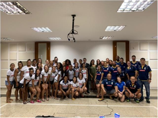 Seleção feminina de judô tem palestras com Joanna Maranhão e Marcelo Franklin