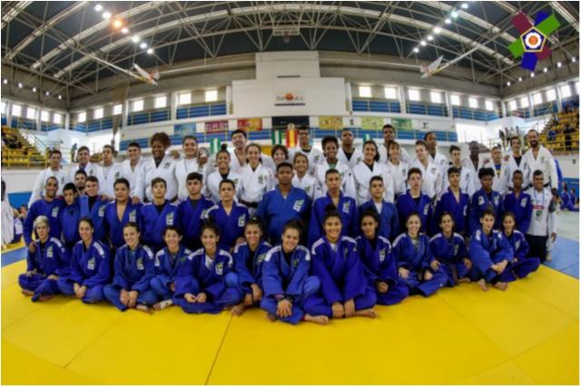 Base tem ótimo desempenho na Espanha, fechando competição Sub-18 com nove medalhas e segundo lugar no quadro geral