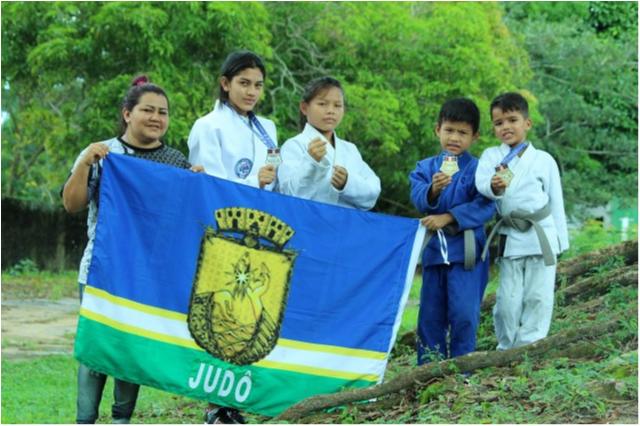 Atletas indígenas de São Gabriel da Cachoeira brilham no judô do Amazonas