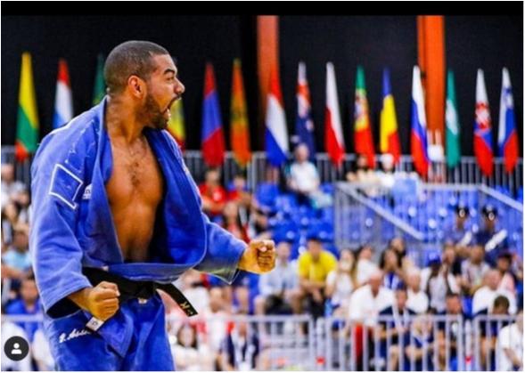 Gustavo Assis (90kg) bate número dois do mundo e é bronze na Universíade Nápoles 2019